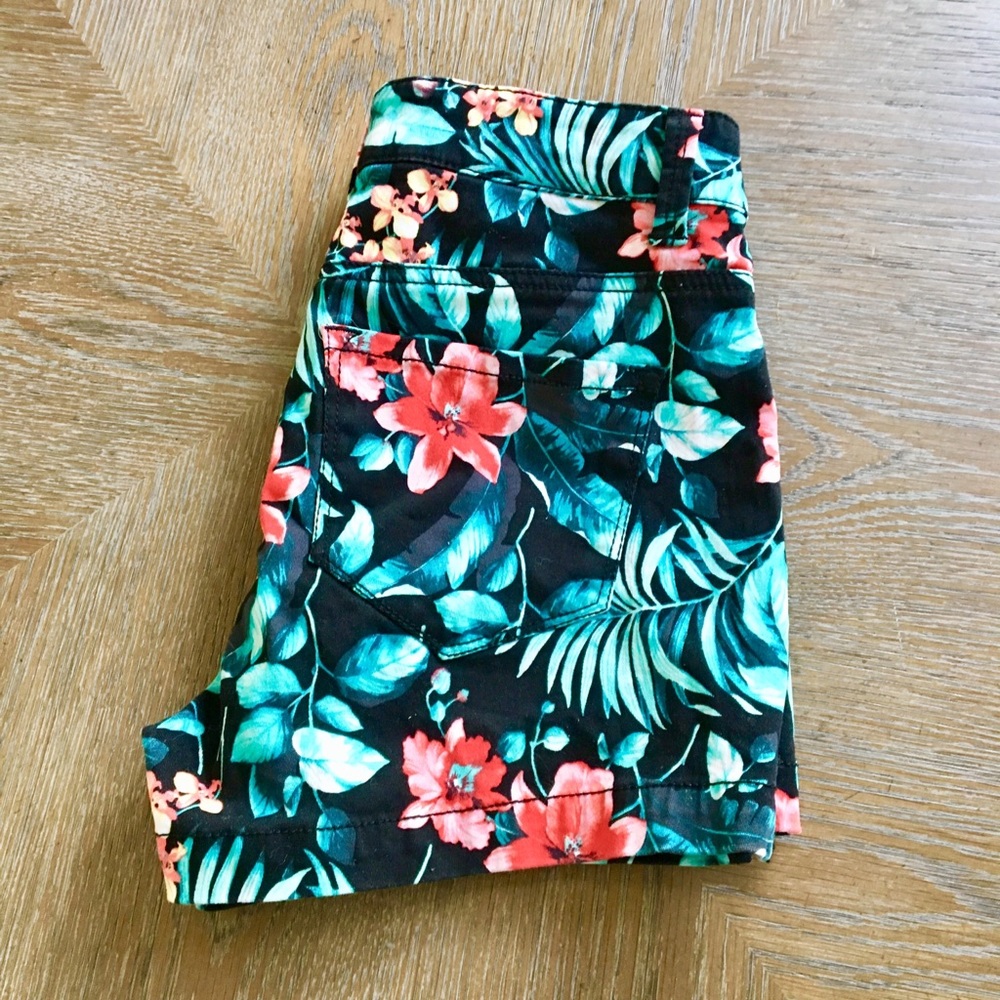 Hawaiian Tropical Juniors So Beach Shorts Size 7